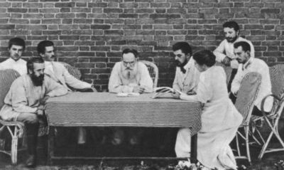 Иллюстрация к книге — Лев Толстой [i_032.jpg]