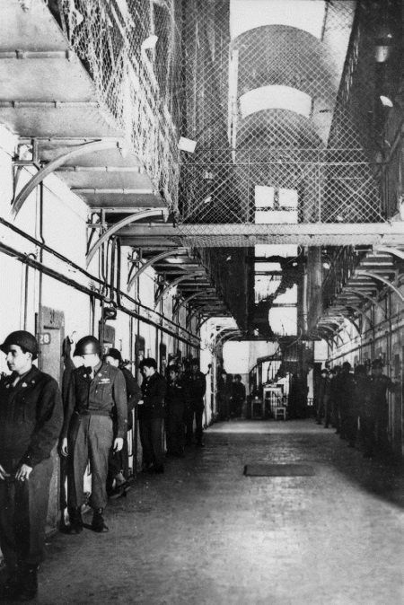 Иллюстрация к книге — Руденко. Генеральный прокурор СССР [i_173.jpg]