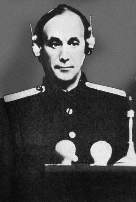 Иллюстрация к книге — Руденко. Генеральный прокурор СССР [i_177.jpg]