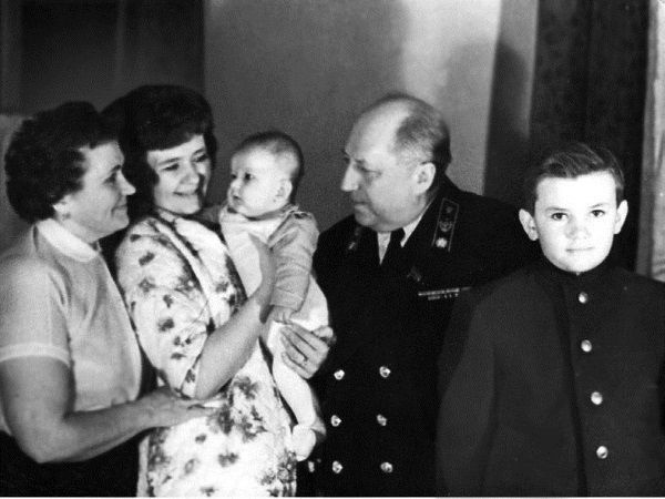 Иллюстрация к книге — Руденко. Генеральный прокурор СССР [i_193.jpg]