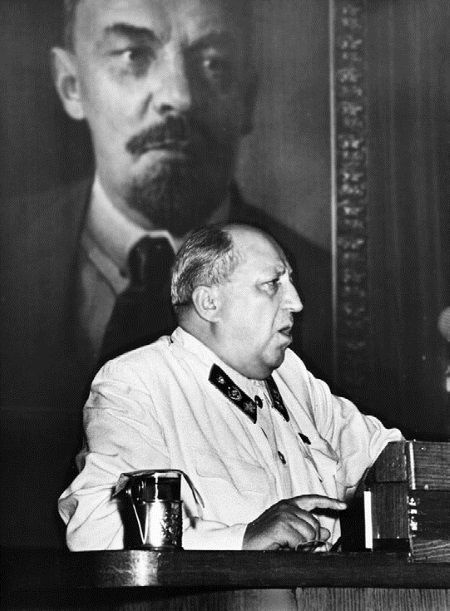 Иллюстрация к книге — Руденко. Генеральный прокурор СССР [i_194.jpg]