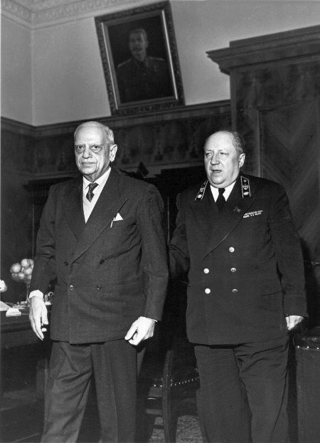 Иллюстрация к книге — Руденко. Генеральный прокурор СССР [i_195.jpg]