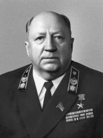 Иллюстрация к книге — Руденко. Генеральный прокурор СССР [i_205.jpg]