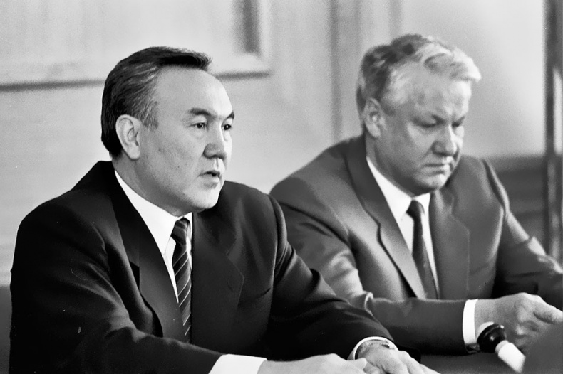 Иллюстрация к книге — Имя, ставшее эпохой. Нурсултан Назарбаев: новое прочтение биографии [i_045.jpg]