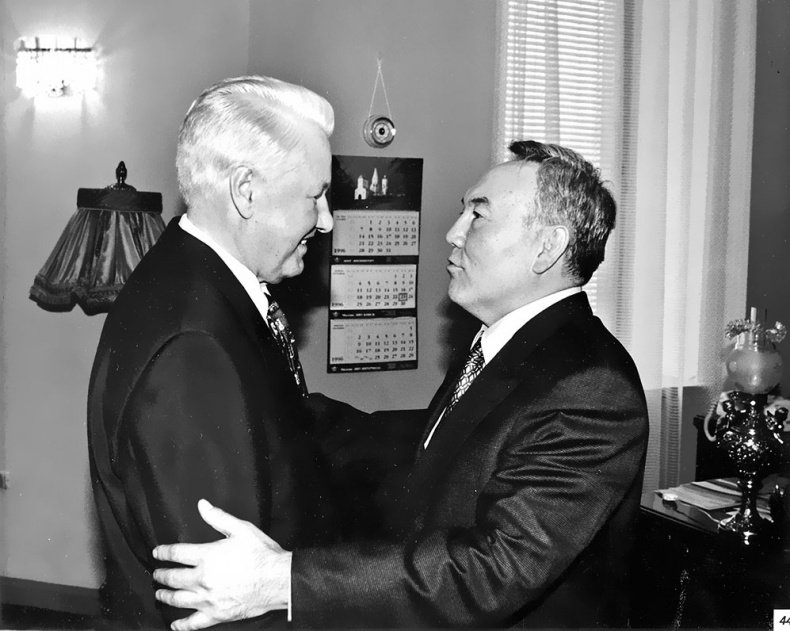 Иллюстрация к книге — Имя, ставшее эпохой. Нурсултан Назарбаев: новое прочтение биографии [i_057.jpg]