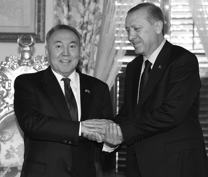 Иллюстрация к книге — Имя, ставшее эпохой. Нурсултан Назарбаев: новое прочтение биографии [i_098.jpg]