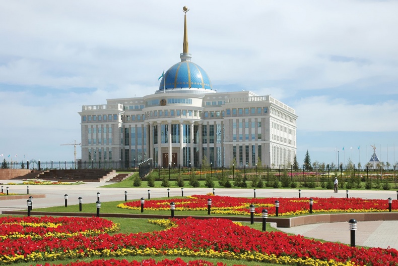 Иллюстрация к книге — Имя, ставшее эпохой. Нурсултан Назарбаев: новое прочтение биографии [i_108.jpg]