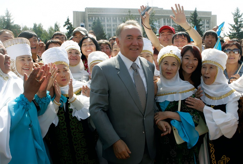 Иллюстрация к книге — Имя, ставшее эпохой. Нурсултан Назарбаев: новое прочтение биографии [i_130.jpg]