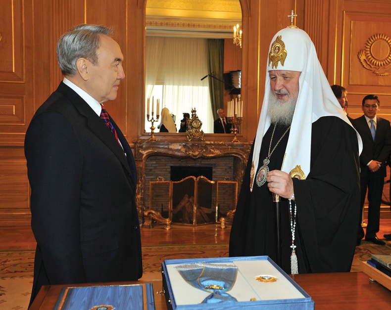 Иллюстрация к книге — Имя, ставшее эпохой. Нурсултан Назарбаев: новое прочтение биографии [i_160.jpg]