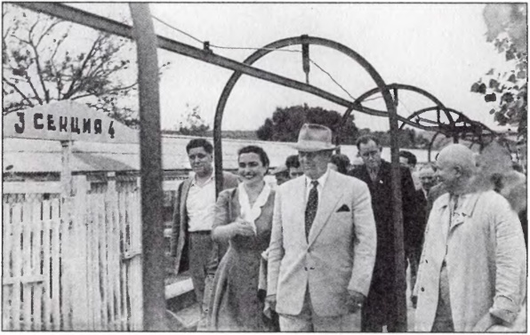 Иллюстрация к книге — Михаил Горбачев: Жизнь до Кремля [image20.jpg]