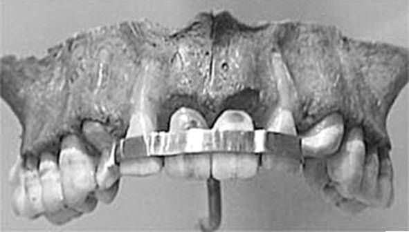 Иллюстрация к книге — Из истории зубоврачевания, или Кто лечит зубы монархам [i_037.jpg]