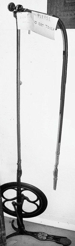 Иллюстрация к книге — Из истории зубоврачевания, или Кто лечит зубы монархам [i_067.jpg]