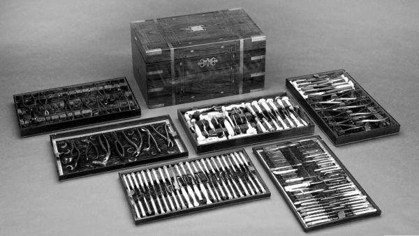 Иллюстрация к книге — Из истории зубоврачевания, или Кто лечит зубы монархам [i_239.jpg]