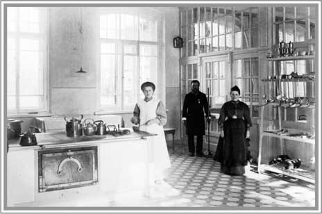 Иллюстрация к книге — Благотворительность семьи Романовых. XIX – начало XX в. Повседневная жизнь Российского императорского двора [i_022.jpg]