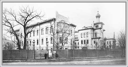 Иллюстрация к книге — Благотворительность семьи Романовых. XIX – начало XX в. Повседневная жизнь Российского императорского двора [i_024.jpg]