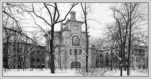 Иллюстрация к книге — Благотворительность семьи Романовых. XIX – начало XX в. Повседневная жизнь Российского императорского двора [i_025.jpg]