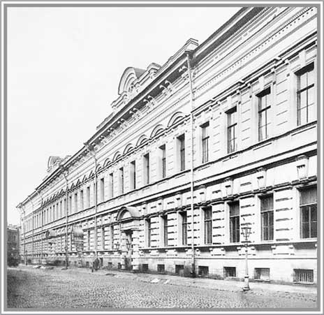 Иллюстрация к книге — Благотворительность семьи Романовых. XIX – начало XX в. Повседневная жизнь Российского императорского двора [i_027.jpg]