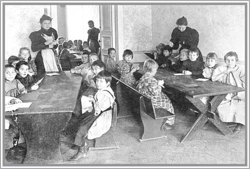 Иллюстрация к книге — Благотворительность семьи Романовых. XIX – начало XX в. Повседневная жизнь Российского императорского двора [i_055.jpg]