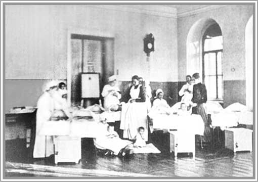 Иллюстрация к книге — Благотворительность семьи Романовых. XIX – начало XX в. Повседневная жизнь Российского императорского двора [i_059.jpg]