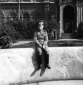 Иллюстрация к книге — Люди Зимнего дворца. Монаршие особы, их фавориты и слуги [i_374.jpg]