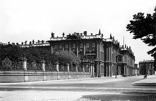 Иллюстрация к книге — Люди Зимнего дворца. Монаршие особы, их фавориты и слуги [i_375.jpg]