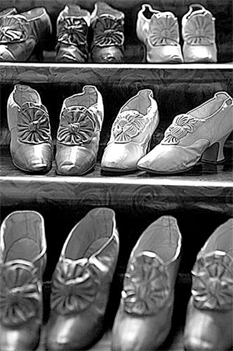 Иллюстрация к книге — Люди Зимнего дворца. Монаршие особы, их фавориты и слуги [i_405.jpg]