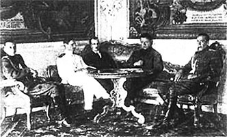 Иллюстрация к книге — Люди Зимнего дворца. Монаршие особы, их фавориты и слуги [i_532.jpg]