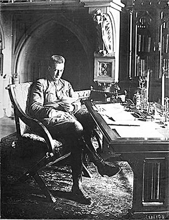 Иллюстрация к книге — Люди Зимнего дворца. Монаршие особы, их фавориты и слуги [i_533.jpg]