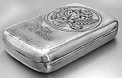 Иллюстрация к книге — Ювелирные сокровища Российского императорского двора [_144.jpg]