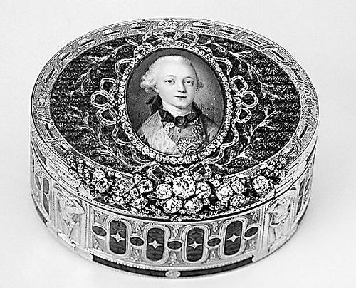 Иллюстрация к книге — Ювелирные сокровища Российского императорского двора [_230.jpg]