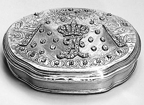 Иллюстрация к книге — Ювелирные сокровища Российского императорского двора [_240.jpg]