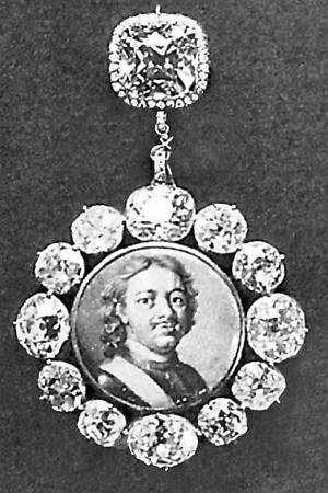 Иллюстрация к книге — Ювелирные сокровища Российского императорского двора [_291.jpg]