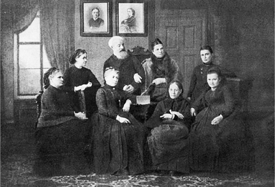 Иллюстрация к книге — Ахматова. Юные годы Царскосельской Музы [i_009.jpg]