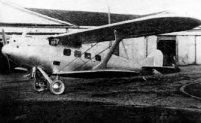 Иллюстрация к книге — Неизвестный Поликарпов [i_035.jpg]