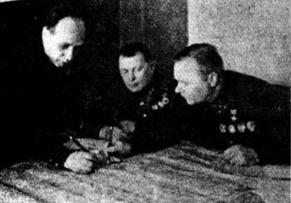 Иллюстрация к книге — "Долина смерти". Трагедия 2-й ударной армии [i_001.jpg]