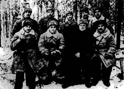 Иллюстрация к книге — "Долина смерти". Трагедия 2-й ударной армии [i_004.jpg]