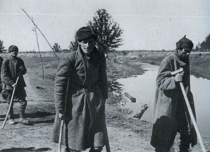 Иллюстрация к книге — "Долина смерти". Трагедия 2-й ударной армии [i_042.jpg]