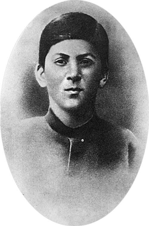 Иллюстрация к книге — Иосиф Сталин в личинах и масках человека, вождя, ученого [_21.jpg]