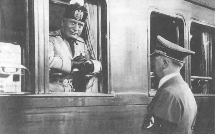 Иллюстрация к книге — Жизнь и смерть Бенито Муссолини [i_025.jpg]