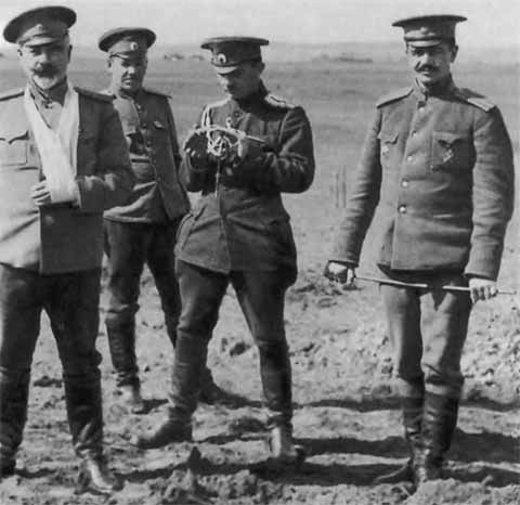 Иллюстрация к книге — Деникин [i_030.jpg]