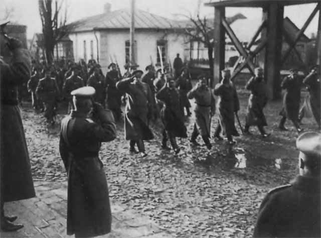 Иллюстрация к книге — Деникин [i_034.jpg]