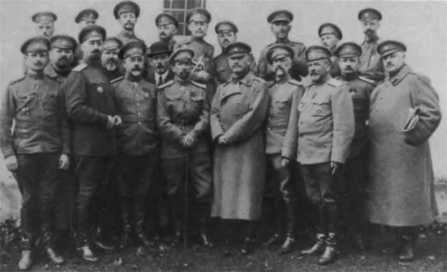 Иллюстрация к книге — Деникин [i_046.jpg]