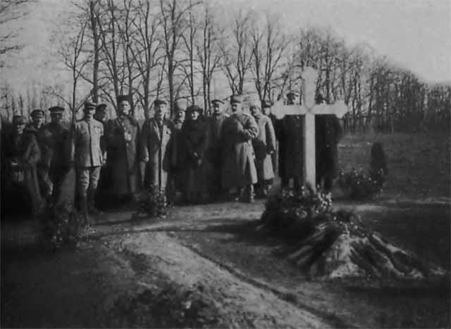 Иллюстрация к книге — Деникин [i_052.jpg]