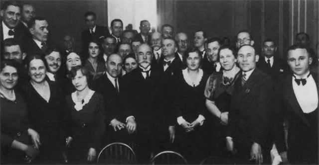 Иллюстрация к книге — Деникин [i_086.jpg]