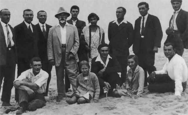 Иллюстрация к книге — Деникин [i_091.jpg]