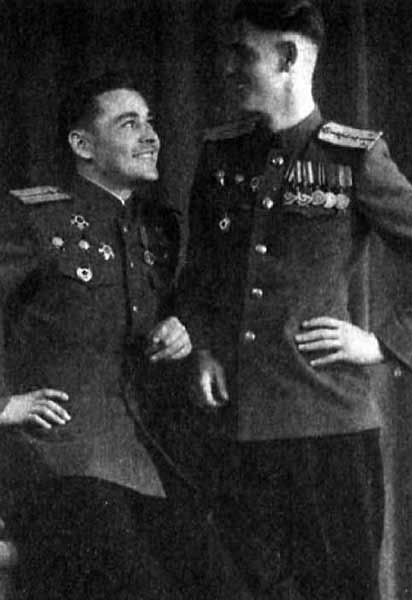 Иллюстрация к книге — На службе у бога войны. В прицеле черный крест [i_010.jpg]