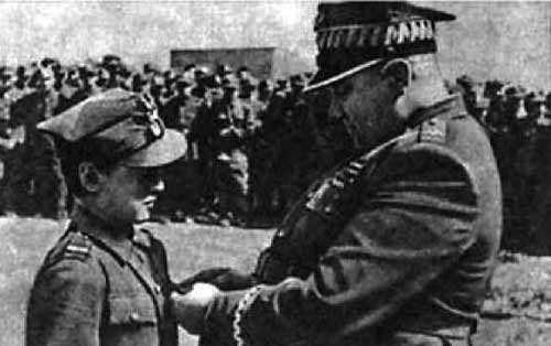 Иллюстрация к книге — На службе у бога войны. В прицеле черный крест [i_016.jpg]