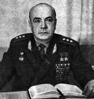 Иллюстрация к книге — На службе у бога войны. В прицеле черный крест [i_028.jpg]