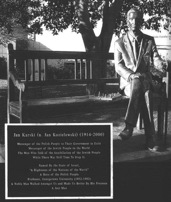 Иллюстрация к книге — Я свидетельствую перед миром. История подпольного государства [i_002.jpg]