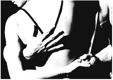 Иллюстрация к книге — Двенадцать минут любви [i_004.jpg]